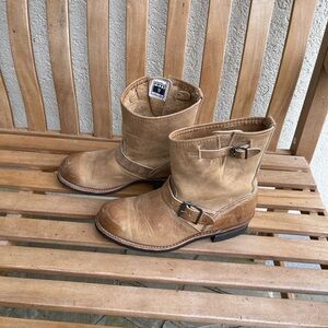 FRYE Short Boots-Classic & Timeless
